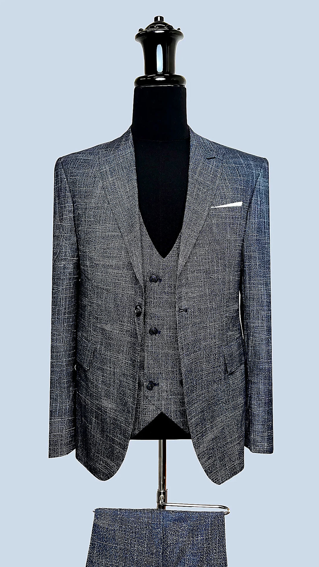 heathered chambray detailing in a luxe wool-silk blend