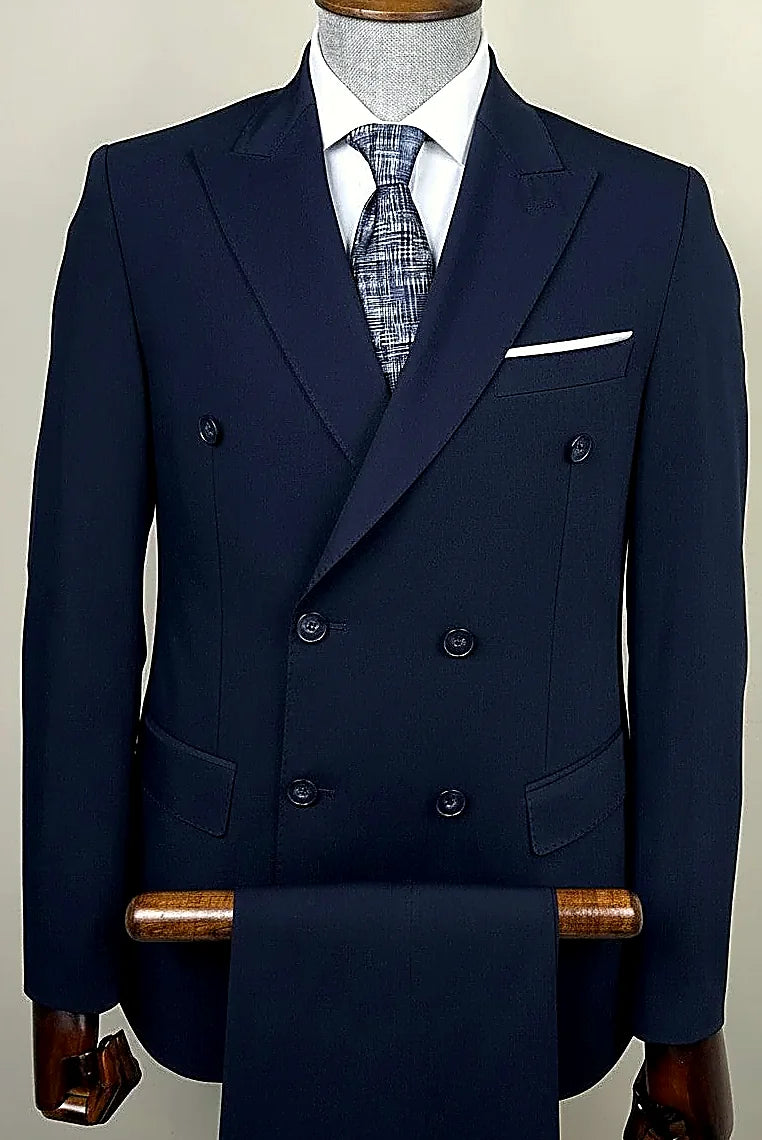 Men's Double-Breasted Suit Sharp Style, Clean Fit A well-structured double-breasted