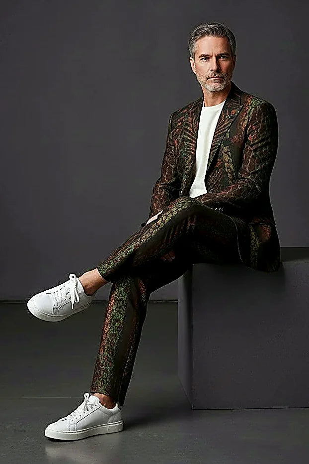 mixed reptile and exotic textures with a subtle sheen, on this multi-Colour Animal Print Blazer