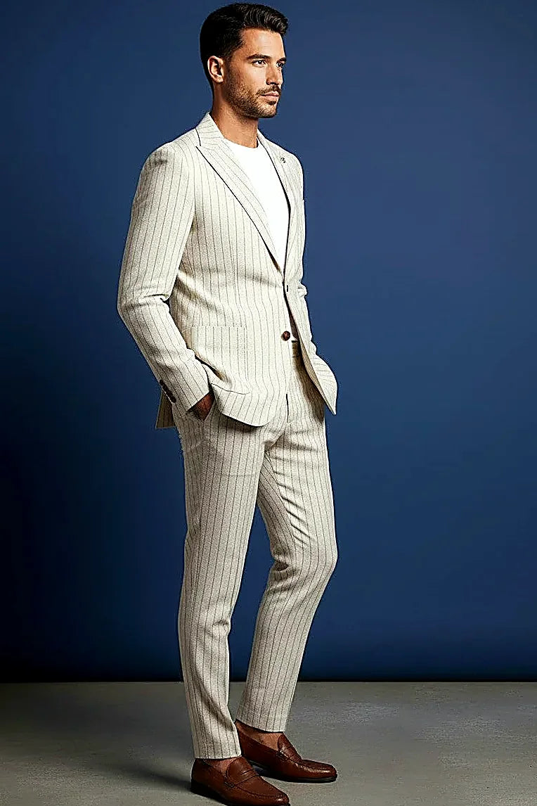 a puckered seersucker weave with tonal pinstripe and horn-finish buttons
