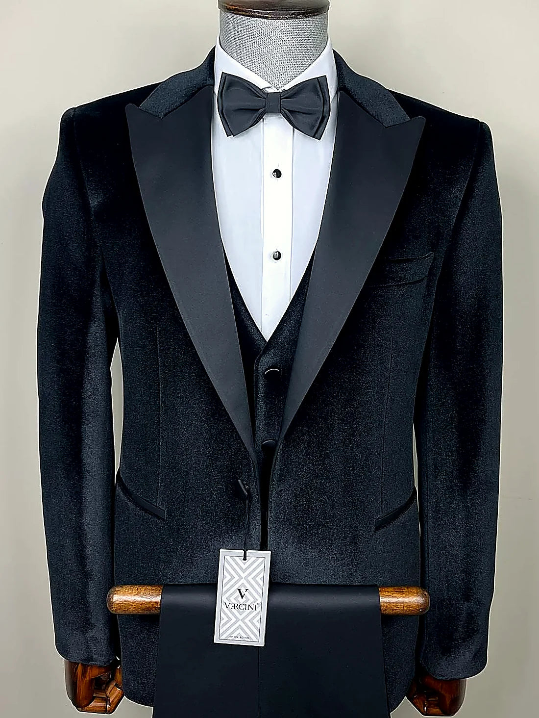 Signature Velvet 3-Piece Tuxedo
