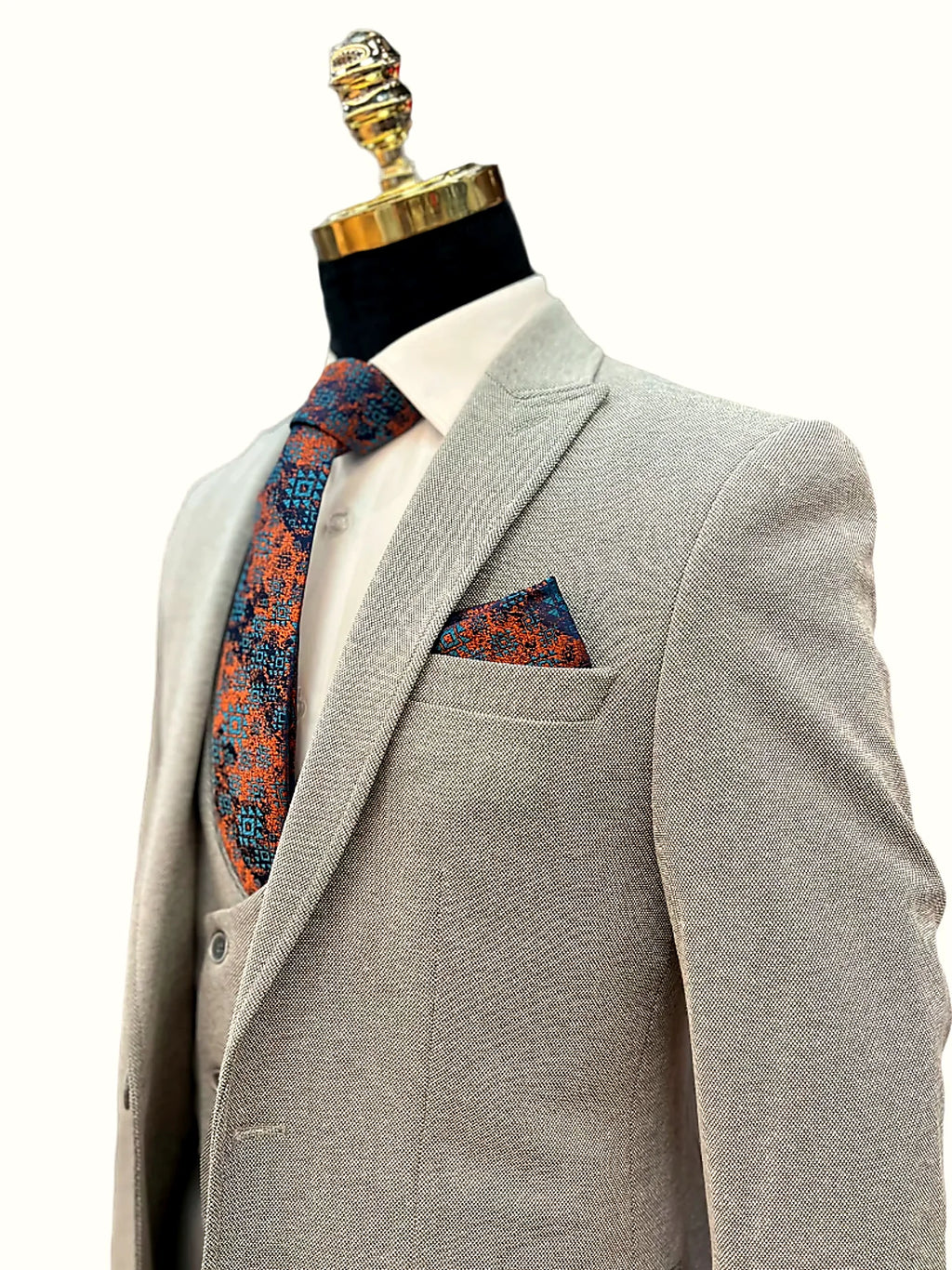 Smart & Stylish 3-Piece Suit – Effortless Elegance