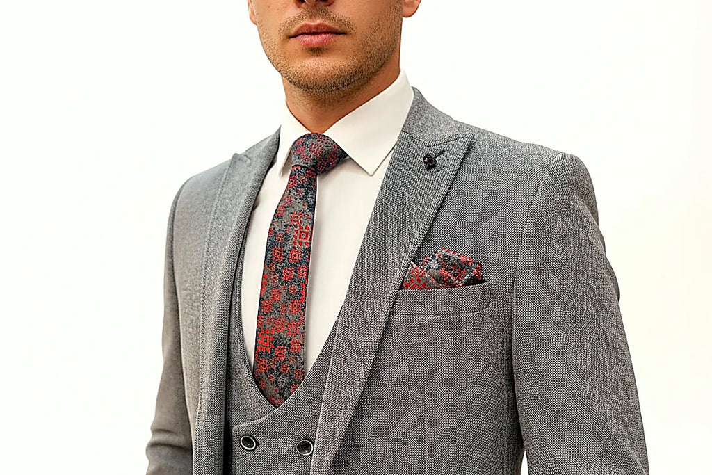 Smart & Stylish 3-Piece Suit – Effortless Elegance