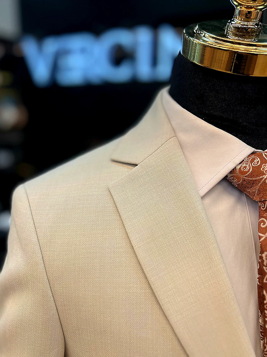 Three-Piece Dot Suit – Premium Tailored Menswear |