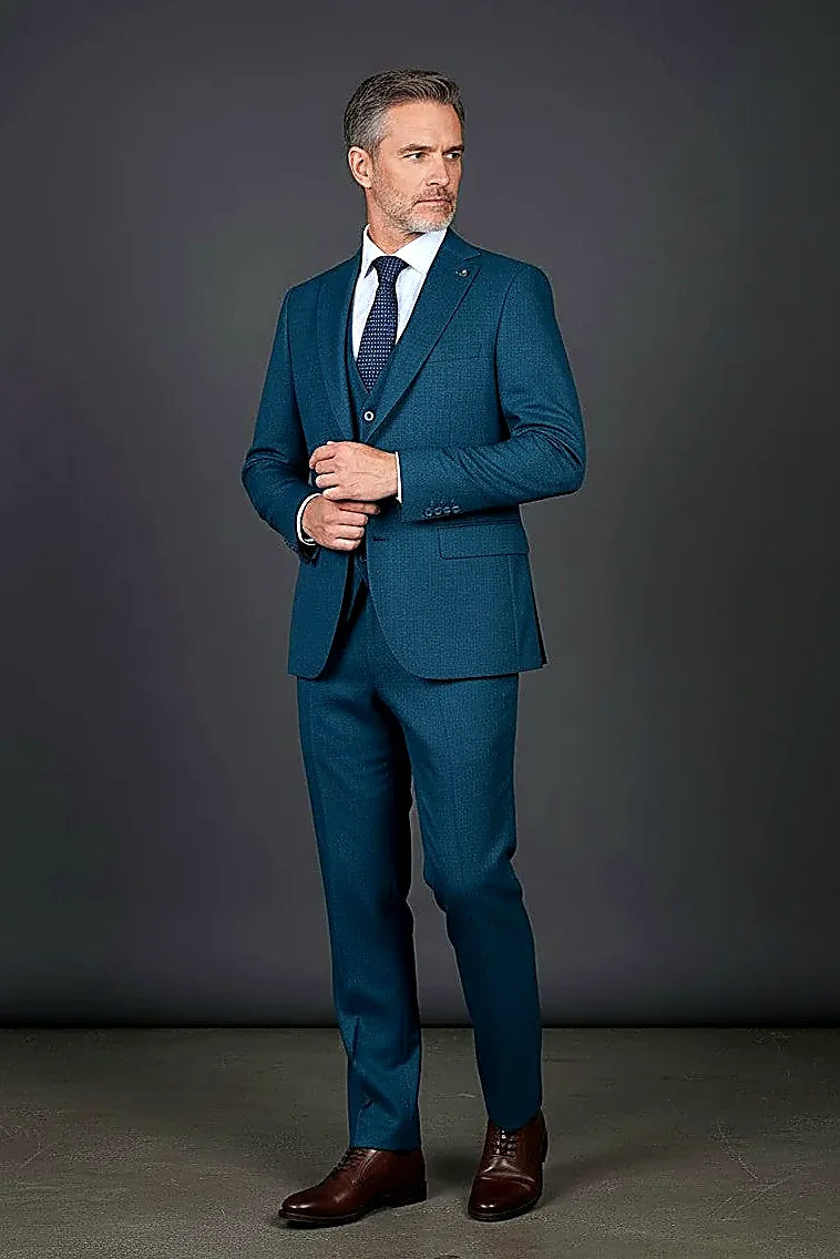 Three-Piece Dot Suit – Premium Tailored Menswear |
