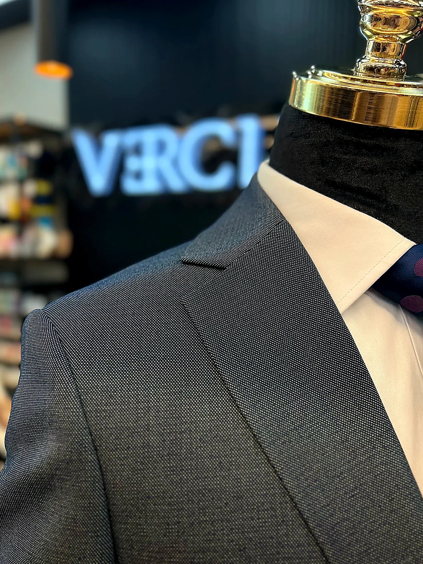 Three-Piece Dot Suit – Premium Tailored Menswear |