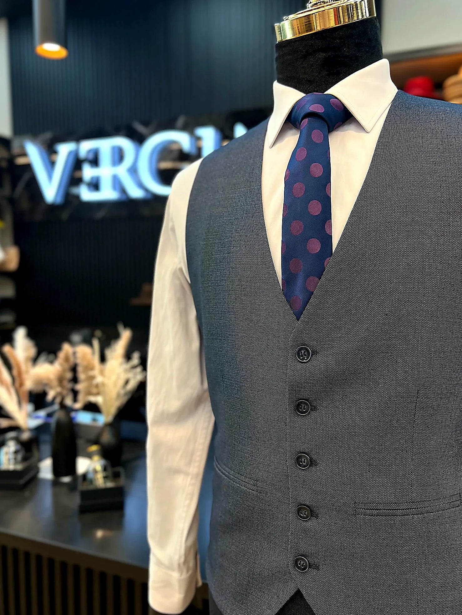 Three-Piece Dot Suit – Premium Tailored Menswear |